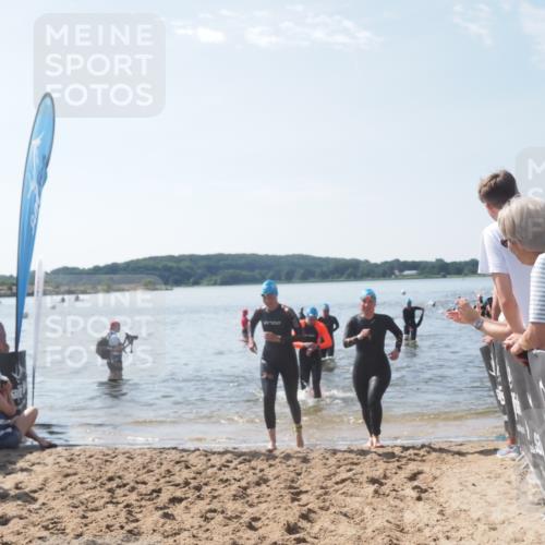 22.06.2025 - Viking Triathlon MichiJ http://msf.ph/oto/8097393 22.06.2025 10:42:34 Schwimmen 55, 65, 171, 192, 318, 427 meine-sportfotos.de