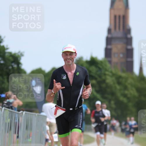 22.06.2025 - Viking Triathlon H.Heesch http://msf.ph/oto/8097404 22.06.2025 13:13:05 Laufen 113, 226, 610 meine-sportfotos.de