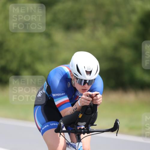 22.06.2025 - Viking Triathlon Yannick Fuchs http://msf.ph/oto/8097407 22.06.2025 11:59:53 Radfahren 103, 207, 223, 230, 610 meine-sportfotos.de