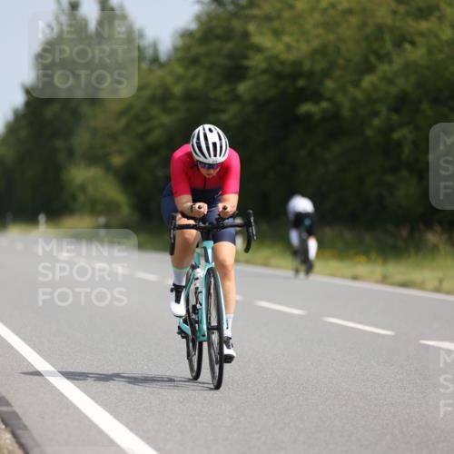 22.06.2025 - Viking Triathlon Yannick Fuchs http://msf.ph/oto/8097419 22.06.2025 11:22:14 Radfahren 42, 47, 91, 165, 257, 473, 490, 661 meine-sportfotos.de