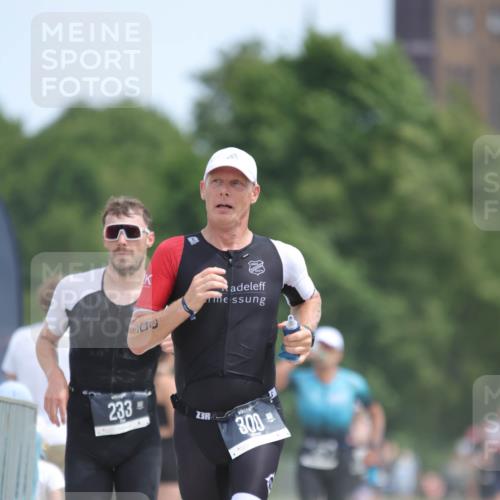 22.06.2025 - Viking Triathlon H.Heesch http://msf.ph/oto/8097423 22.06.2025 13:13:10 Laufen 113, 226, 233, 300, 610 meine-sportfotos.de