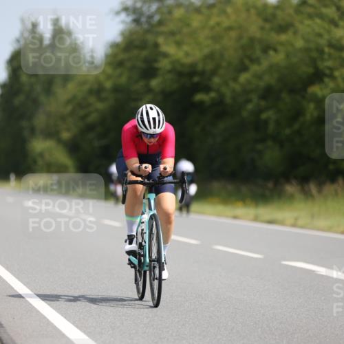 22.06.2025 - Viking Triathlon Yannick Fuchs http://msf.ph/oto/8097434 22.06.2025 11:22:14 Radfahren 42, 47, 91, 165, 257, 473, 490, 661 meine-sportfotos.de