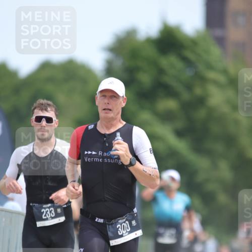 22.06.2025 - Viking Triathlon H.Heesch http://msf.ph/oto/8097435 22.06.2025 13:13:11 Laufen 226, 233, 300, 610 meine-sportfotos.de