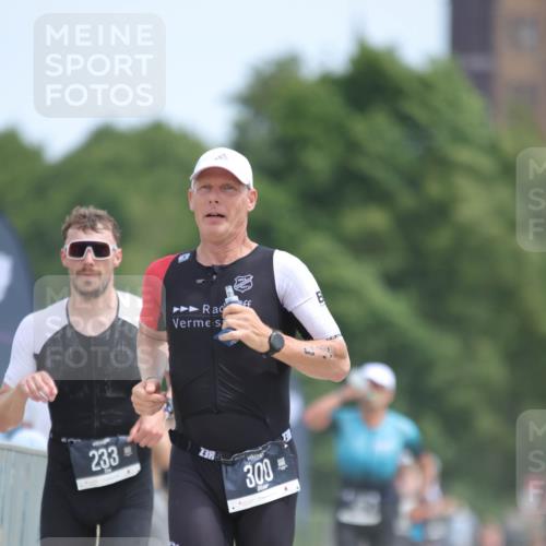 22.06.2025 - Viking Triathlon H.Heesch http://msf.ph/oto/8097440 22.06.2025 13:13:11 Laufen 226, 233, 300, 610 meine-sportfotos.de