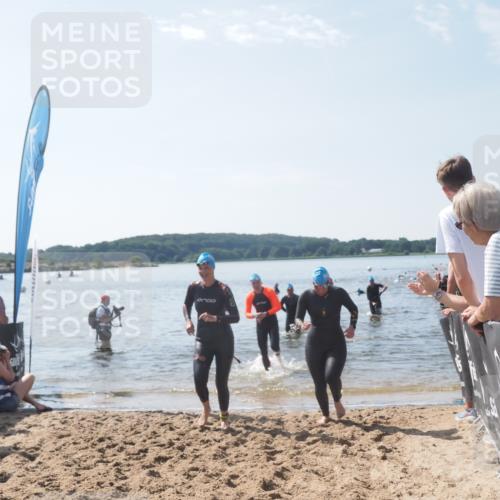 22.06.2025 - Viking Triathlon MichiJ http://msf.ph/oto/8097441 22.06.2025 10:42:35 Schwimmen 55, 65, 171, 192, 240, 318, 427 meine-sportfotos.de