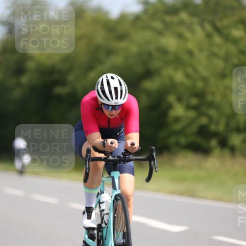 22.06.2025 - Viking Triathlon Yannick Fuchs http://msf.ph/oto/8097445 22.06.2025 11:22:15 Radfahren 42, 47, 91, 165, 257, 473, 490, 661 meine-sportfotos.de
