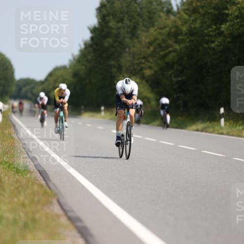 22.06.2025 - Viking Triathlon Yannick Fuchs http://msf.ph/oto/8097480 22.06.2025 11:22:16 Radfahren 42, 47, 91, 165, 257, 473, 490, 661 meine-sportfotos.de