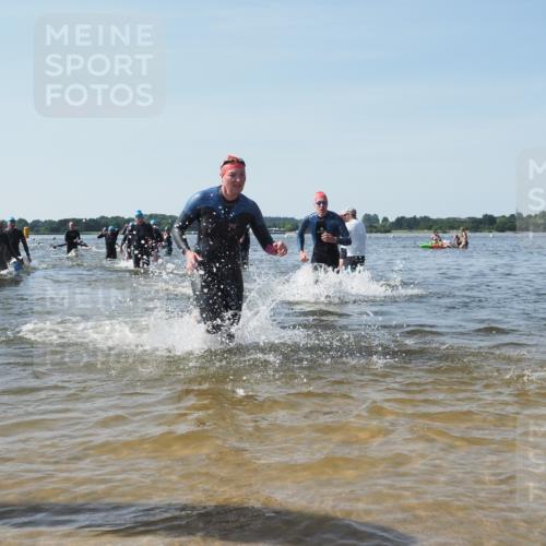 22.06.2025 - Viking Triathlon KatJ http://msf.ph/oto/8097503 22.06.2025 10:31:40 Schwimmen 3, 98, 99, 124, 125, 137, 158, 189, 224, 340, 350, 469, 555, 613, 648 meine-sportfotos.de