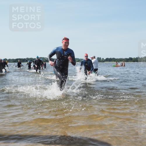 22.06.2025 - Viking Triathlon KatJ http://msf.ph/oto/8097512 22.06.2025 10:31:40 Schwimmen 3, 98, 99, 124, 125, 137, 158, 189, 224, 340, 350, 469, 555, 613, 648 meine-sportfotos.de
