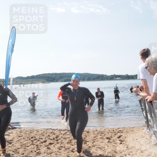 22.06.2025 - Viking Triathlon MichiJ http://msf.ph/oto/8097519 22.06.2025 10:42:36 Schwimmen 55, 65, 171, 192, 240, 318, 427, 624 meine-sportfotos.de