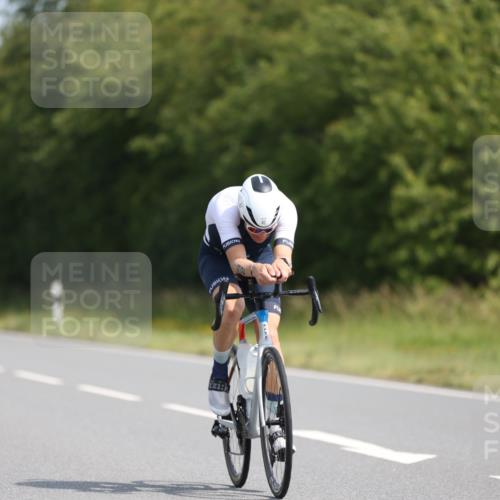 22.06.2025 - Viking Triathlon Yannick Fuchs http://msf.ph/oto/8097530 22.06.2025 11:22:18 Radfahren 42, 47, 91, 165, 257, 473, 490, 661 meine-sportfotos.de