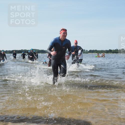 22.06.2025 - Viking Triathlon KatJ http://msf.ph/oto/8097531 22.06.2025 10:31:41 Schwimmen 98, 99, 124, 125, 137, 158, 189, 224, 340, 350, 507, 555, 613, 648 meine-sportfotos.de