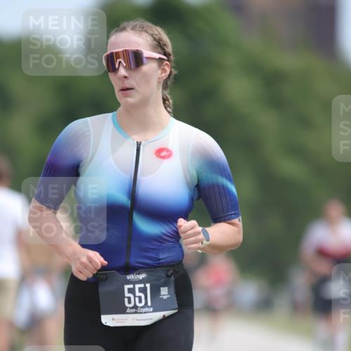 22.06.2025 - Viking Triathlon H.Heesch http://msf.ph/oto/8097533 22.06.2025 13:13:19 Laufen 233, 300, 398, 451, 551 meine-sportfotos.de