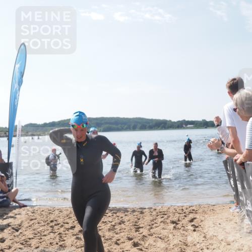 22.06.2025 - Viking Triathlon MichiJ http://msf.ph/oto/8097536 22.06.2025 10:42:37 Schwimmen 55, 171, 192, 240, 318, 369, 427, 624 meine-sportfotos.de