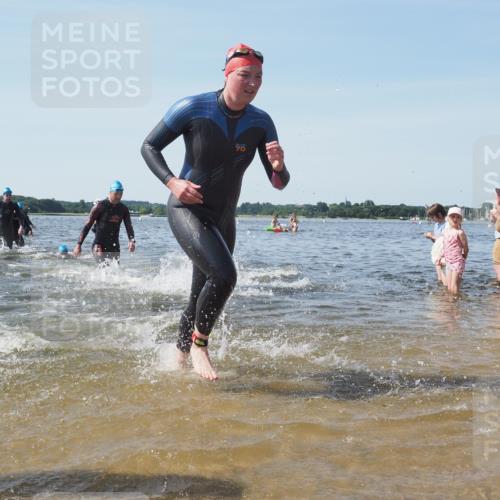 22.06.2025 - Viking Triathlon KatJ http://msf.ph/oto/8097558 22.06.2025 10:31:41 Schwimmen 98, 99, 124, 125, 137, 158, 189, 224, 340, 350, 507, 555, 613, 648 meine-sportfotos.de