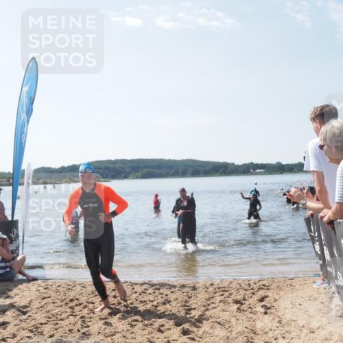 22.06.2025 - Viking Triathlon MichiJ http://msf.ph/oto/8097575 22.06.2025 10:42:38 Schwimmen 55, 171, 240, 318, 369, 427, 441, 624 meine-sportfotos.de