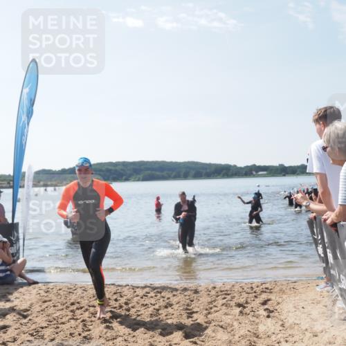 22.06.2025 - Viking Triathlon MichiJ http://msf.ph/oto/8097582 22.06.2025 10:42:38 Schwimmen 55, 171, 240, 318, 369, 427, 441, 624 meine-sportfotos.de