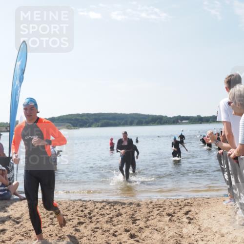 22.06.2025 - Viking Triathlon MichiJ http://msf.ph/oto/8097591 22.06.2025 10:42:39 Schwimmen 55, 171, 240, 318, 369, 427, 441, 624 meine-sportfotos.de