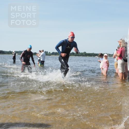 22.06.2025 - Viking Triathlon KatJ http://msf.ph/oto/8097605 22.06.2025 10:31:42 Schwimmen 98, 99, 124, 125, 137, 158, 189, 224, 340, 350, 507, 555, 613, 648 meine-sportfotos.de