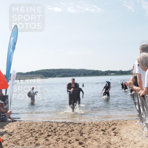 22.06.2025 - Viking Triathlon MichiJ http://msf.ph/oto/8097617 22.06.2025 10:42:39 Schwimmen 55, 171, 240, 318, 369, 427, 441, 624 meine-sportfotos.de