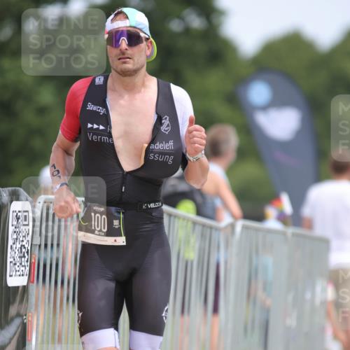 22.06.2025 - Viking Triathlon H.Heesch http://msf.ph/oto/8097622 22.06.2025 13:13:27 Laufen 38, 100, 178 meine-sportfotos.de