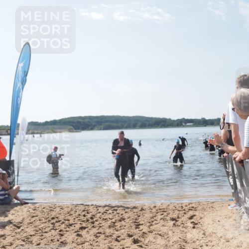 22.06.2025 - Viking Triathlon MichiJ http://msf.ph/oto/8097625 22.06.2025 10:42:40 Schwimmen 55, 171, 240, 369, 427, 441, 624 meine-sportfotos.de
