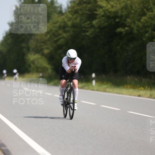 22.06.2025 - Viking Triathlon Yannick Fuchs http://msf.ph/oto/8097651 22.06.2025 11:22:22 Radfahren 42, 47, 91, 165, 257, 490, 523, 661 meine-sportfotos.de