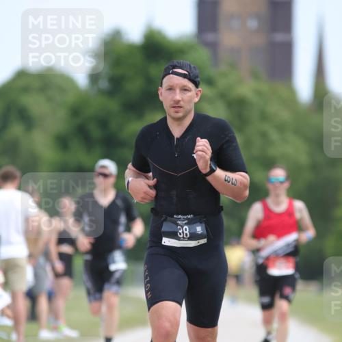 22.06.2025 - Viking Triathlon H.Heesch http://msf.ph/oto/8097677 22.06.2025 13:13:31 Laufen 38, 100, 178, 461, 642 meine-sportfotos.de