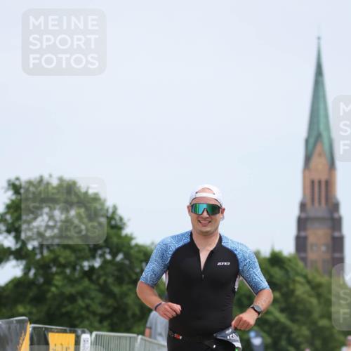 22.06.2025 - Viking Triathlon H.Heesch http://msf.ph/oto/8097683 22.06.2025 13:29:20 Laufen 458 meine-sportfotos.de