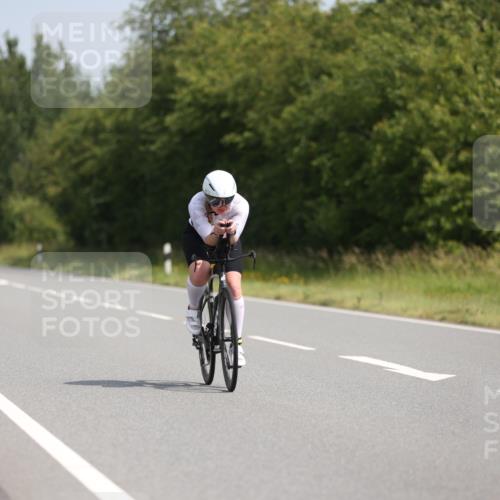 22.06.2025 - Viking Triathlon Yannick Fuchs http://msf.ph/oto/8097691 22.06.2025 11:22:23 Radfahren 42, 47, 91, 165, 257, 490, 523, 661 meine-sportfotos.de