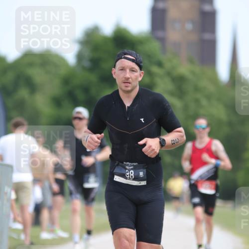 22.06.2025 - Viking Triathlon H.Heesch http://msf.ph/oto/8097696 22.06.2025 13:13:31 Laufen 38, 100, 178, 461, 642 meine-sportfotos.de