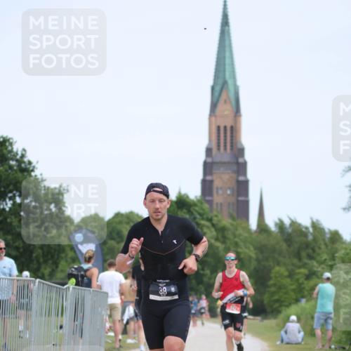 22.06.2025 - Viking Triathlon H.Heesch http://msf.ph/oto/8097707 22.06.2025 13:13:32 Laufen 38, 100, 178, 461, 642 meine-sportfotos.de