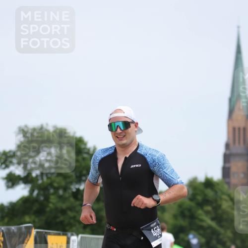 22.06.2025 - Viking Triathlon H.Heesch http://msf.ph/oto/8097708 22.06.2025 13:29:21 Laufen 458 meine-sportfotos.de