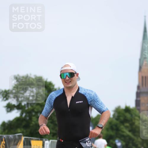 22.06.2025 - Viking Triathlon H.Heesch http://msf.ph/oto/8097722 22.06.2025 13:29:21 Laufen 458 meine-sportfotos.de