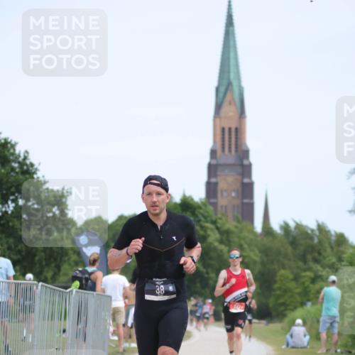 22.06.2025 - Viking Triathlon H.Heesch http://msf.ph/oto/8097730 22.06.2025 13:13:32 Laufen 38, 100, 178, 461, 642 meine-sportfotos.de