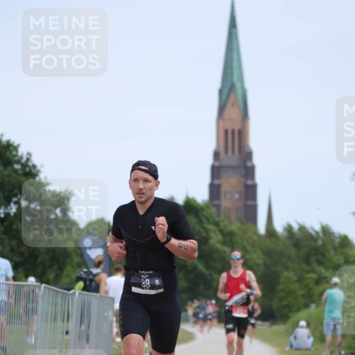 22.06.2025 - Viking Triathlon H.Heesch http://msf.ph/oto/8097741 22.06.2025 13:13:33 Laufen 38, 100, 178, 461, 642 meine-sportfotos.de
