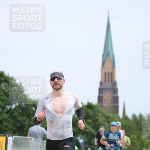 22.06.2025 - Viking Triathlon H.Heesch http://msf.ph/oto/8097742 22.06.2025 13:29:31 Laufen 220, 258, 324, 370, 381 meine-sportfotos.de