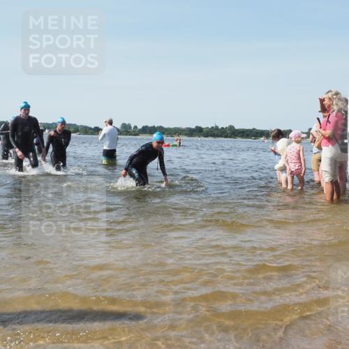 22.06.2025 - Viking Triathlon KatJ http://msf.ph/oto/8097746 22.06.2025 10:31:46 Schwimmen 87, 98, 99, 124, 125, 137, 158, 189, 224, 340, 350, 435, 507, 555, 658 meine-sportfotos.de