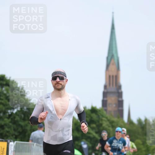 22.06.2025 - Viking Triathlon H.Heesch http://msf.ph/oto/8097751 22.06.2025 13:29:31 Laufen 220, 258, 324, 370, 381 meine-sportfotos.de