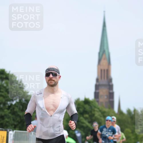 22.06.2025 - Viking Triathlon H.Heesch http://msf.ph/oto/8097763 22.06.2025 13:29:31 Laufen 220, 258, 324, 370, 381 meine-sportfotos.de