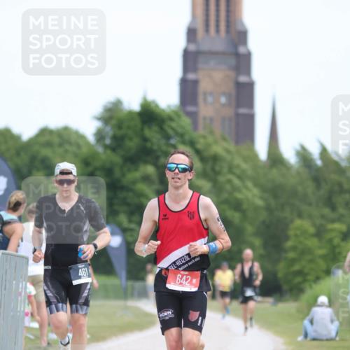 22.06.2025 - Viking Triathlon H.Heesch http://msf.ph/oto/8097778 22.06.2025 13:13:34 Laufen 38, 178, 461, 642 meine-sportfotos.de
