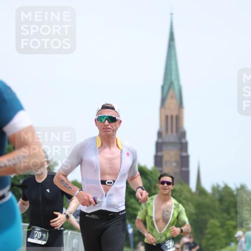 22.06.2025 - Viking Triathlon H.Heesch http://msf.ph/oto/8097801 22.06.2025 13:29:35 Laufen 220, 258, 324, 370, 381 meine-sportfotos.de