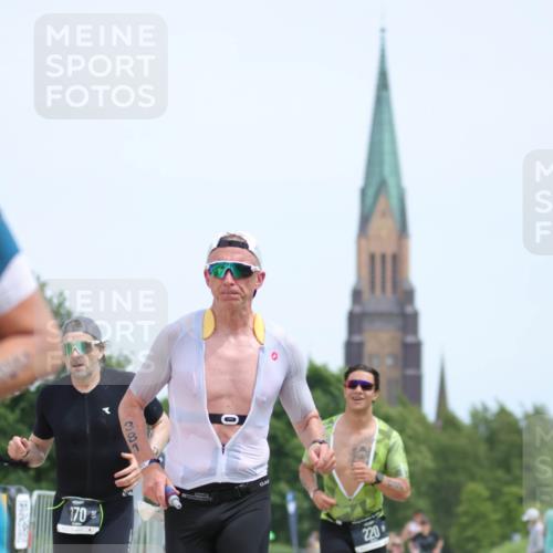 22.06.2025 - Viking Triathlon H.Heesch http://msf.ph/oto/8097812 22.06.2025 13:29:35 Laufen 220, 258, 324, 370, 381 meine-sportfotos.de
