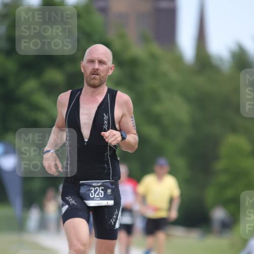 22.06.2025 - Viking Triathlon H.Heesch http://msf.ph/oto/8097872 22.06.2025 13:13:44 Laufen 325 meine-sportfotos.de