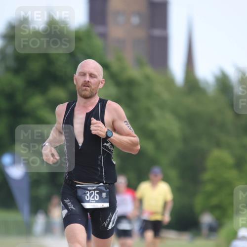 22.06.2025 - Viking Triathlon H.Heesch http://msf.ph/oto/8097884 22.06.2025 13:13:44 Laufen 325 meine-sportfotos.de