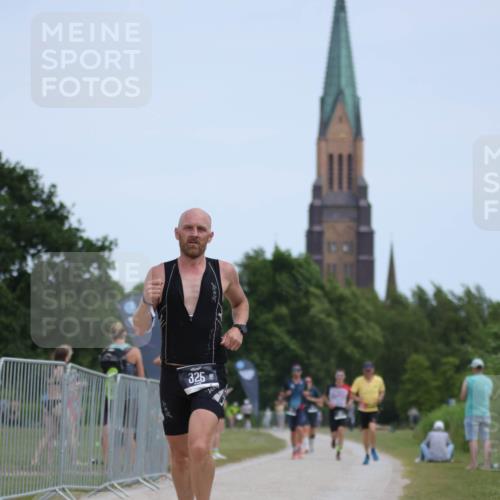 22.06.2025 - Viking Triathlon H.Heesch http://msf.ph/oto/8097916 22.06.2025 13:13:46 Laufen 325 meine-sportfotos.de