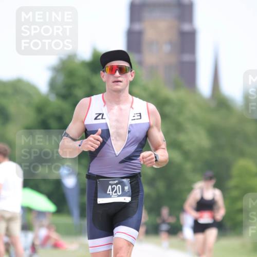 22.06.2025 - Viking Triathlon H.Heesch http://msf.ph/oto/8097931 22.06.2025 13:29:50 Laufen 211, 420 meine-sportfotos.de