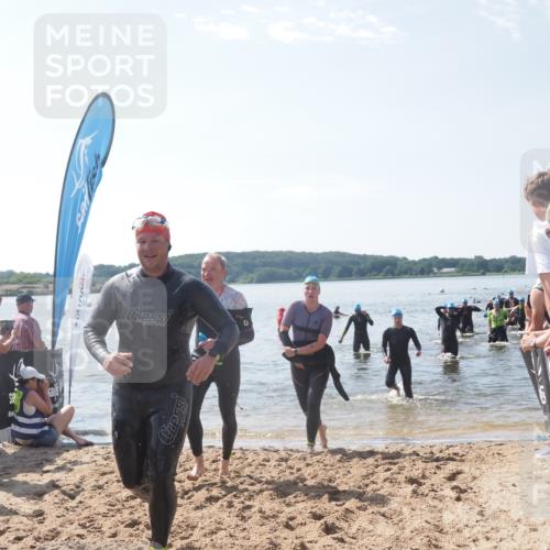 22.06.2025 - Viking Triathlon MichiJ http://msf.ph/oto/8097935 22.06.2025 10:42:57 Schwimmen 66, 128, 133, 186, 282, 309, 358, 369, 441, 450, 624 meine-sportfotos.de