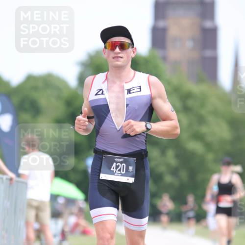 22.06.2025 - Viking Triathlon H.Heesch http://msf.ph/oto/8097957 22.06.2025 13:29:50 Laufen 211, 420 meine-sportfotos.de
