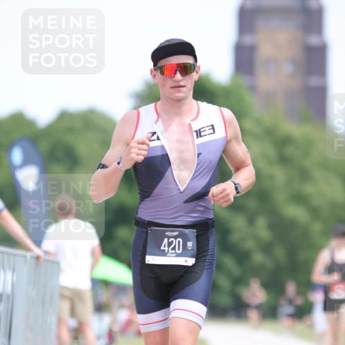 22.06.2025 - Viking Triathlon H.Heesch http://msf.ph/oto/8097969 22.06.2025 13:29:50 Laufen 211, 420 meine-sportfotos.de